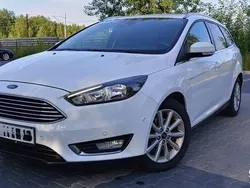 Biały Używany 2015 Ford Focus Titanium Kombi | 29 900 zł (Uczciwa cena)