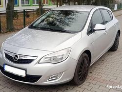 Srebrny Używany 2010 Opel Astra Hatchback | 19 000 zł (Dobra cena)