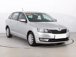 Srebrny Używany 2017 Skoda Rapid Hatchback | 33 999 zł (Uczciwa cena)