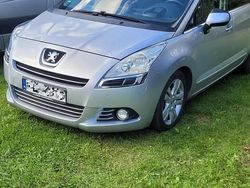 Srebrny Używany 2011 Peugeot 5008 Minivan | 17 000 zł (Dobra cena)