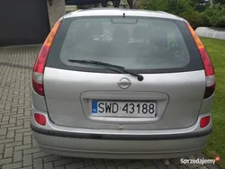 Srebrny Używany 2003 Nissan Almera Tino Minivan | 2500 zł