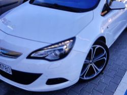 Biały Używany 2012 Opel Astra GTC | 33 500 zł (Uczciwa cena)
