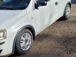 Biały Używany 2002 Opel Corsa Hatchback | 1500 zł (Dobra cena)