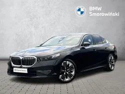 Czarny szafir metalizowany Używany 2023 BMW 530e Comfort Edition Sedan/Limuzyna | 279 900 zł (Uczciwa cena)