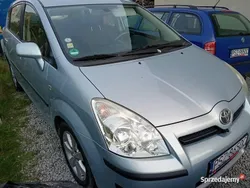 Niebieski Używany 2007 Toyota Corolla Verso Minivan | 17 500 zł (Uczciwa cena)