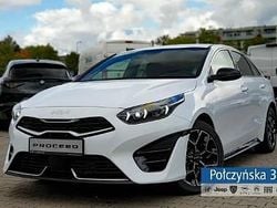 Biały (metalik) Używany 2024 Kia ProCeed GT-Line Hatchback | 136 200 zł (Uczciwa cena)