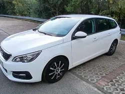 Biały Używany 2018 Peugeot 308 Kombi | 38 500 zł (Dobra cena)
