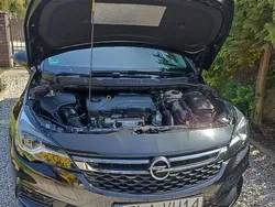 Czarny Używany 2015 Opel Astra Hatchback | 44 800 zł (Drogi)
