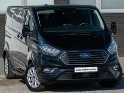 Czarny Używany 2023 Ford Tourneo Custom Titanium Minivan | 163 900 zł (Dość drogi)