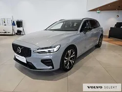 Szary Używany 2025 Volvo V60 Kombi | 189 900 zł