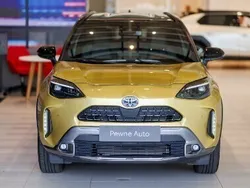 Złoty Używany 2022 Toyota Yaris Hybrid SUV | 117 850 zł (Dość drogi)