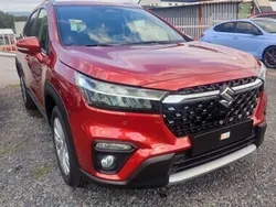 Czerwony Używany 2024 Suzuki SX4 S-Cross SUV | 119 900 zł (Uczciwa cena)