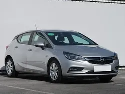 Srebrny Używany 2016 Opel Astra Hatchback | 41 499 zł (Uczciwa cena)
