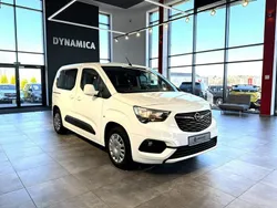 Biały Używany 2019 Opel Combo Life Elite Minivan | 48 900 zł (Uczciwa cena)