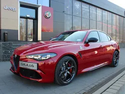 Lakier pastelowy czerwony alfa red Nowe 2025 Alfa Romeo Giulia Quadrifoglio Sedan/Limuzyna | 426 900 zł
