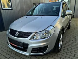 Srebrny (metalik) Używany 2011 Suzuki SX4 Minivan | 27 900 zł (Uczciwa cena)