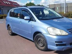 Używany 2003 Toyota Avensis Verso Minivan | 2000 zł
