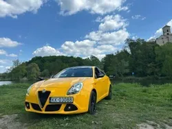 Żółty Używany 2013 Alfa Romeo Giulietta Hatchback | 44 900 zł (Uczciwa cena)