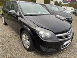 Czarny Używany 2012 Opel Astra Hatchback | 12 900 zł (Super Cena)