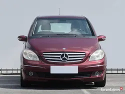 Bordowy Używany 2005 Mercedes B180 Minivan | 17 999 zł (Uczciwa cena)