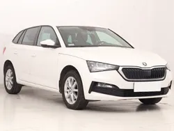 Biały Używany 2022 Skoda Scala Hatchback | 51 499 zł (Uczciwa cena)