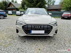 Szary Używany 2021 Audi Q8 e-tron SUV | 99 000 zł