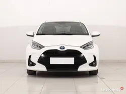 Biały Używany 2020 Toyota Yaris Hybrid Hatchback | 58 999 zł (Uczciwa cena)