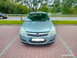 Srebrny Używany 2007 Opel Astra Enjoy Hatchback | 10 200 zł (Uczciwa cena)