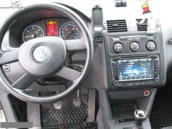 Srebrny (metalik) Używany 2004 VW Touran Minivan | 17 500 zł