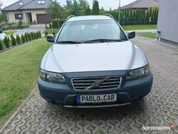 Srebrny Używany 2004 Volvo XC70 SUV | 13 500 zł