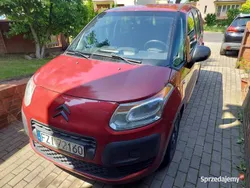 Czerwony Używany 2010 Citroën C3 Picasso Minivan | 8900 zł (Uczciwa cena)