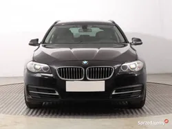 Czarny Używany 2015 BMW 520 Kombi | 37 999 zł