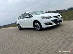 Biały Używany 2013 Opel Astra Kombi | 14 500 zł (Uczciwa cena)