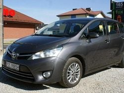 Szary Używany 2016 Toyota Verso Minivan | 33 700 zł (Uczciwa cena)