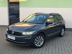 Szary Używany 2022 VW Tiguan Life SUV | 71 500 zł (Super Cena)