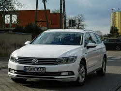 Biały Używany 2017 VW Passat Kombi | 49 980 zł (Dobra cena)