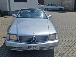 Srebrny Używany 2017 Mercedes R500 Minivan | 109 000 zł