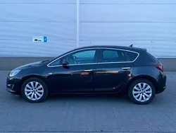 Czarny Używany 2013 Opel Astra Sport Hatchback | 22 500 zł (Uczciwa cena)