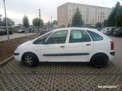 Biały Używany 2005 Citroën Xsara Picasso Minivan | 3200 zł (Dobra cena)