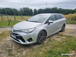 Srebrny Używany 2015 Toyota Avensis Kombi | 35 900 zł (Uczciwa cena)