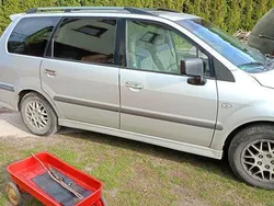 Srebrny Używany 2002 Mitsubishi Space Wagon Minivan | 6850 zł