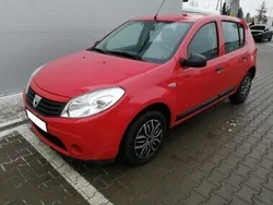 Czerwony Używany 2009 Dacia Sandero Hatchback | 9900 zł (Uczciwa cena)
