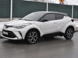 Biały Używany 2021 Toyota C-HR Style SUV | 81 900 zł (Super Cena)