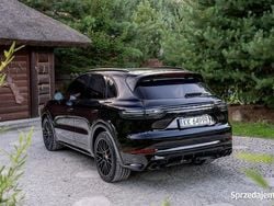 Czarny (metalik) Używany 2022 Porsche Cayenne GTS Black Edition SUV | 489 777 zł