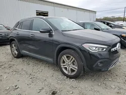 Szary Używany 2023 Mercedes GLA250 SUV | 69 630 zł