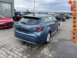 Niebieski (metalik, perła) Używany 2020 Toyota Corolla Kombi | 39 900 zł