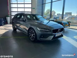 Szary Używany 2021 Volvo V60 Kombi | 69 900 zł