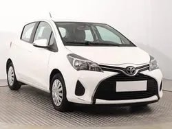 Biały Używany 2015 Toyota Yaris Hatchback | 30 999 zł (Uczciwa cena)