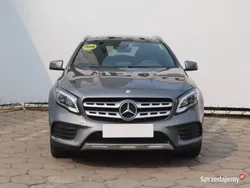 Szary Używany 2017 Mercedes GLA220 SUV | 107 999 zł