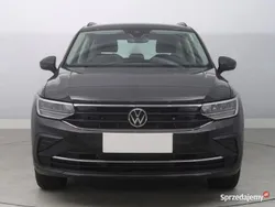 Szary Używany 2021 VW Tiguan SUV | 109 999 zł (Dość drogi)